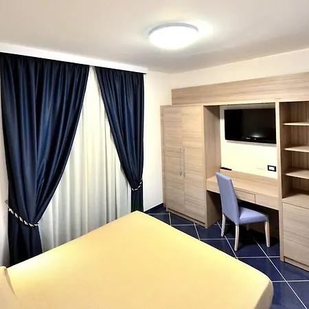Astro Hotel 4*