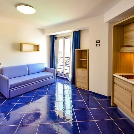Astro 4* Cefalu