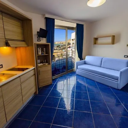 Hotel Astro 4*