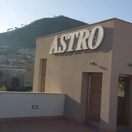 Astro Szálloda 4*