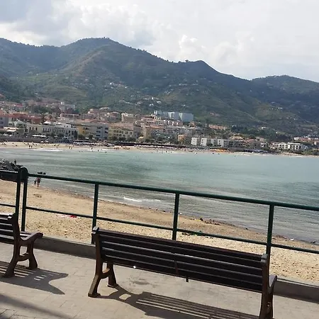 Astro 4* Cefalu
