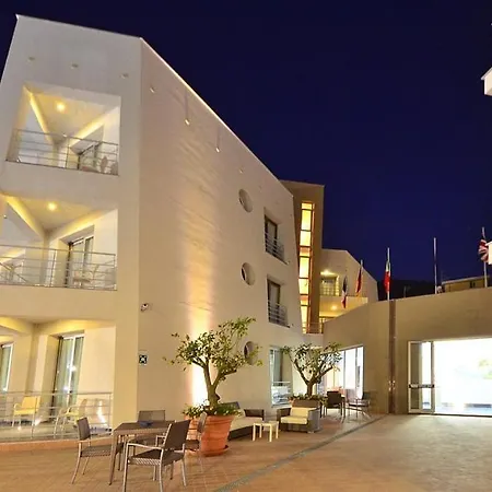 Astro 4* Cefalu