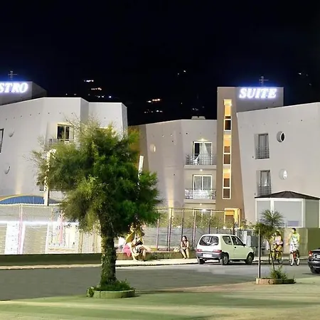 Astro 4* تْشيفالو
