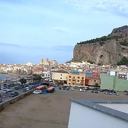 Astro Cefalu