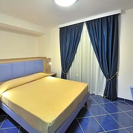 Astro 4* Cefalu